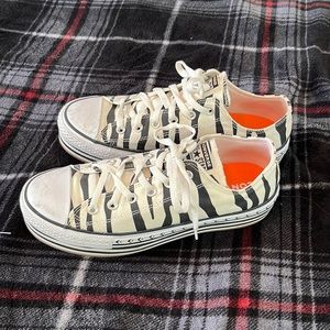 converse platform zebra print